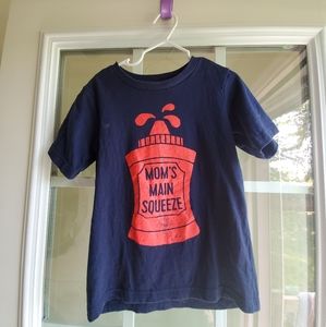 🚨 5/$18 Boys "Moms main squeeze" graphic tee